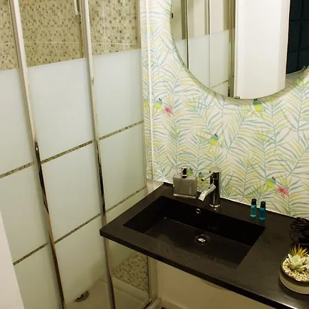 Alojamento de Acomodação e Pequeno-almoço Garden Prince Suites *