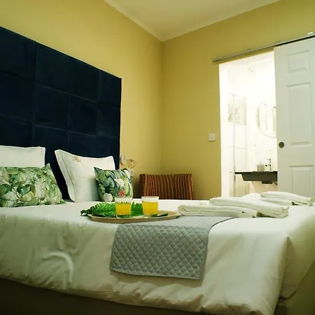Alojamento de Acomodação e Pequeno-almoço Garden Prince Suites