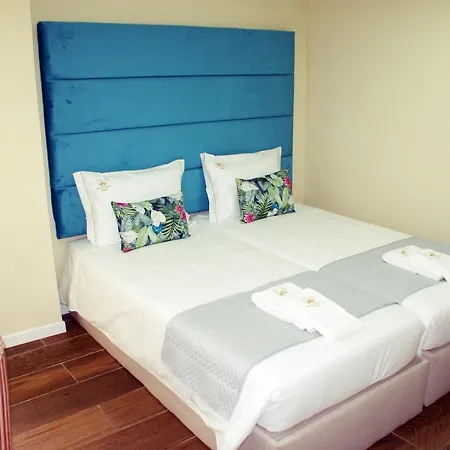 Alojamento de Acomodação e Pequeno-almoço Garden Prince Suites