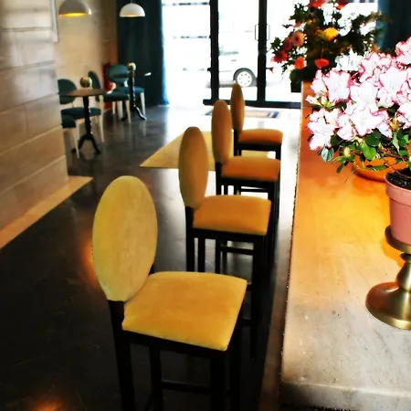 Garden Prince Suites Alojamento de Acomodação e Pequeno-almoço *